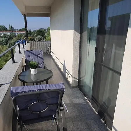 Apartahotel SunWave ApartHotel 2 minute de plaja Mamaia Nord