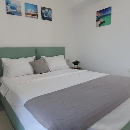 Apartahotel SunWave ApartHotel 2 minute de plaja Mamaia Nord Constanţa